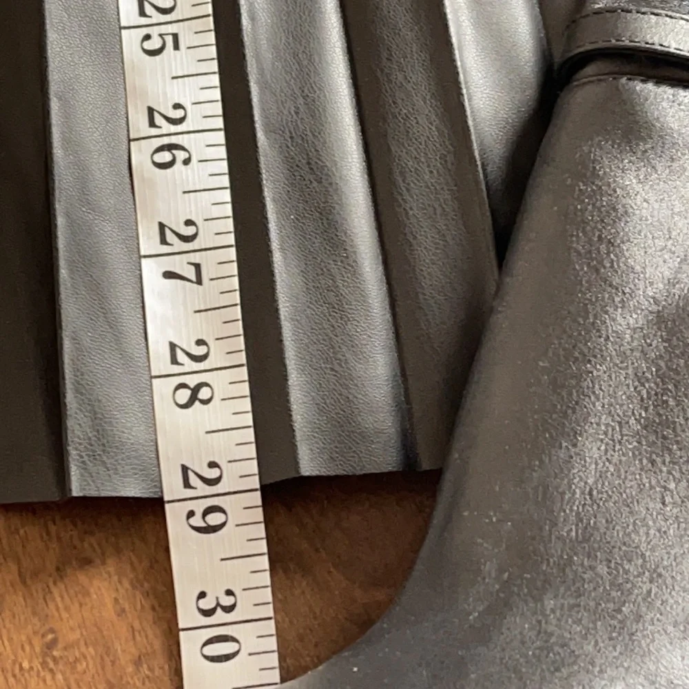 7 For All Mankind Black Pleated Midi Skirt - Picture 11 of 11